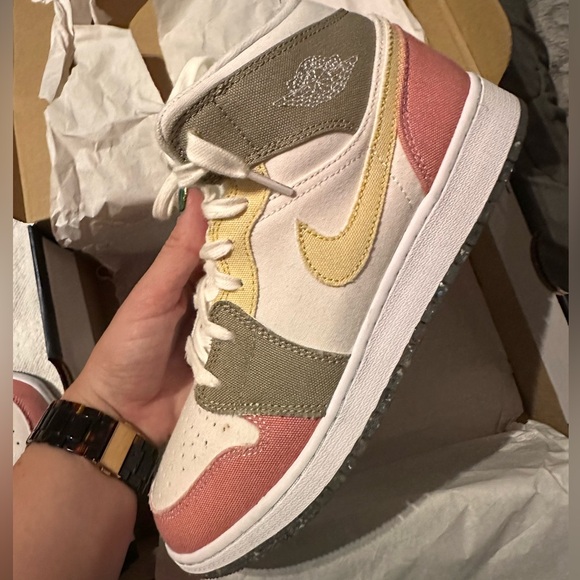 Nike Air Jordan 1 Mid Special Edition GS 'Pastel Grind' - Picture 4 of 14